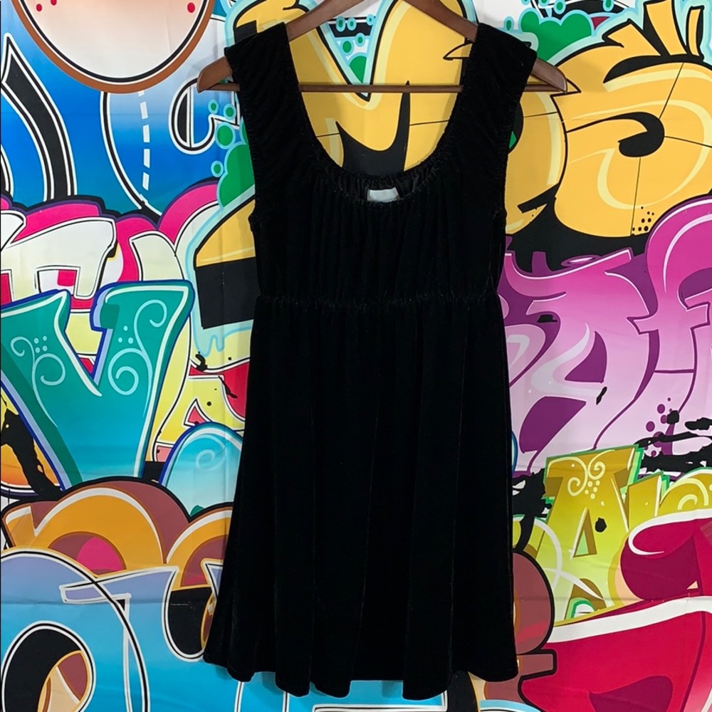 PEEK BLACK DRESS